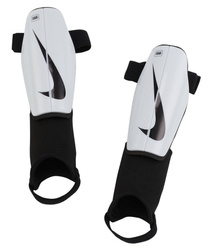 Nike Charge DX4610-010 football protectors