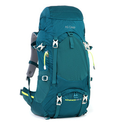TREKKING BACKPACK RG CAMP ADVANCE 45+5L IN THE MOUNTAINS WITH A FRAK