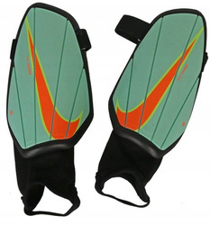 Nike SP2165-379 football protectors